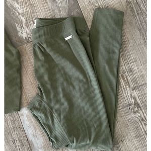 BYLT ribbed leggings size medium
